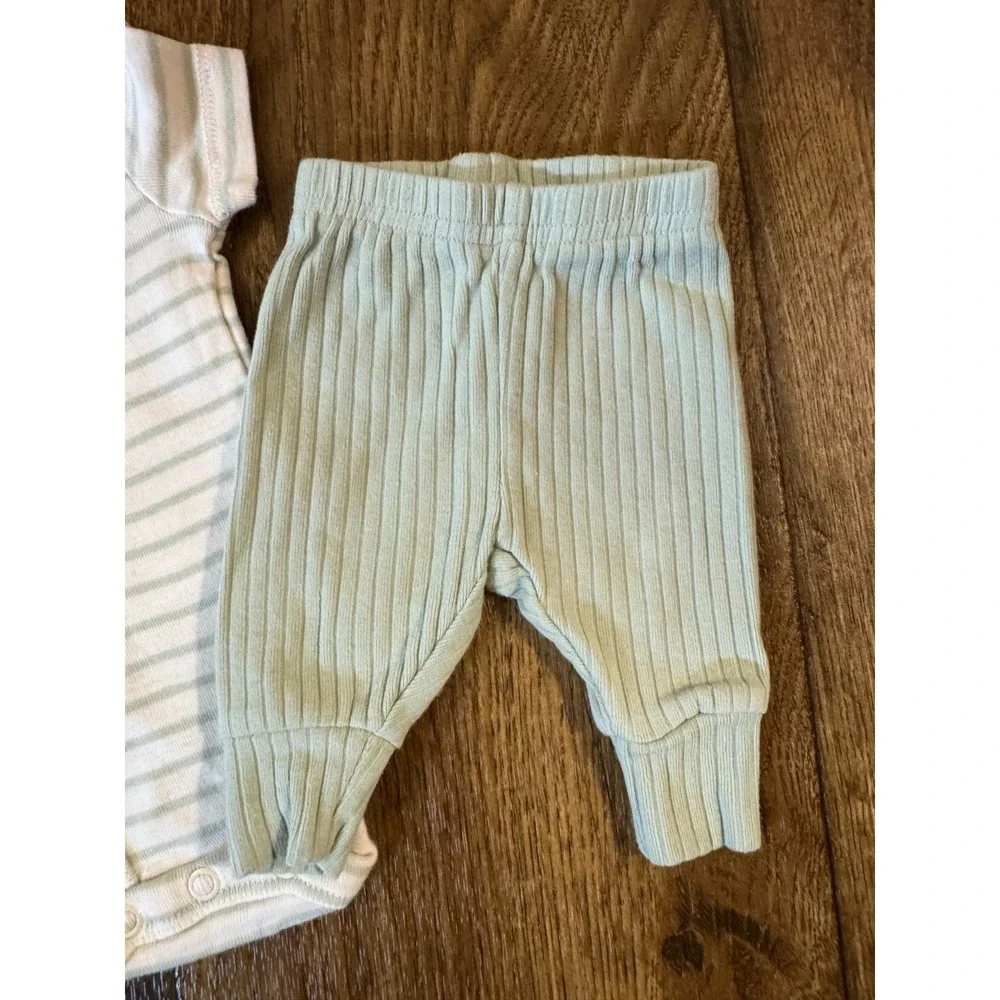 Carters preemie baby